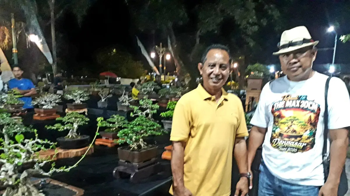 Presdir The Max I Made Suka, SH., dan Ketua The Max Mataram Ir. Rijaluddin Akbar.