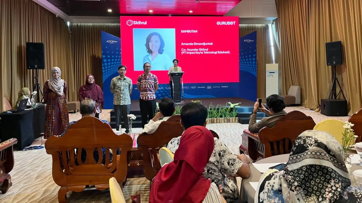 LITERASI DAN NUMERASI: Suasana seminar GuruBot Awareness Lombok yang diikuti guru untuk mendongkrak literasi dan numerasi di NTB, di Ballroom Aston Inn, Mataram, Rabu (20/5)