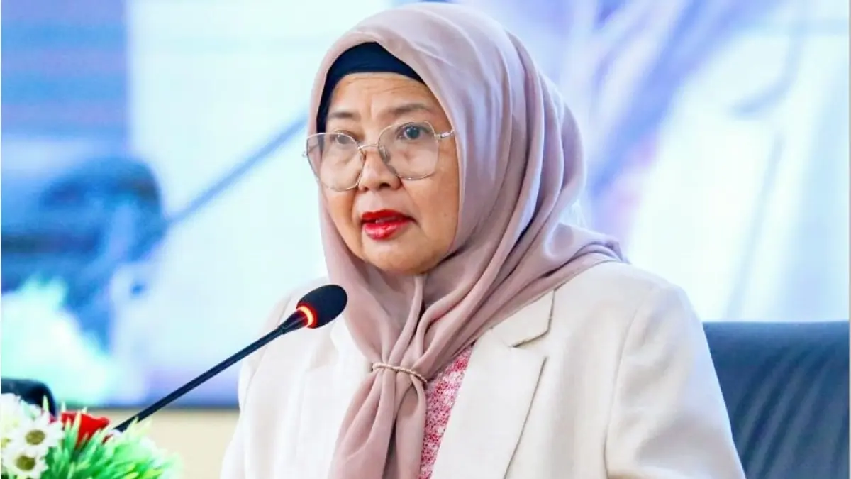 Baiq Isvie Rupaeda (Ketua DPRD NTB)