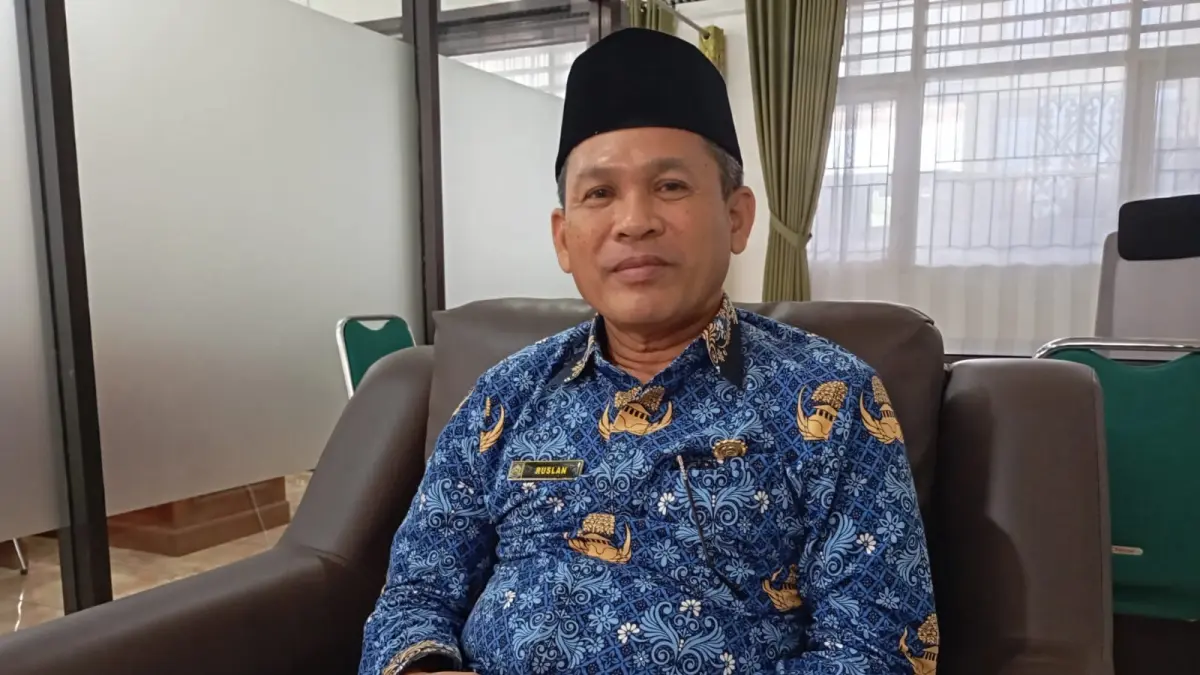 Kepala SMKN 1 Mataram Ruslan

