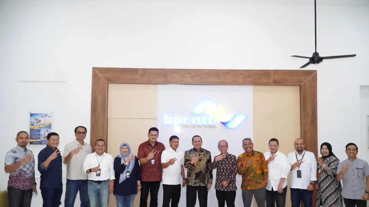 Pemprov NTB bersama Kemendagri menggelar pembinaan BUMD dan akselerasi transformasi PT BPR NTB Perseroda menjadi BPR Syariah di Mataram, Rabu (20/5).
