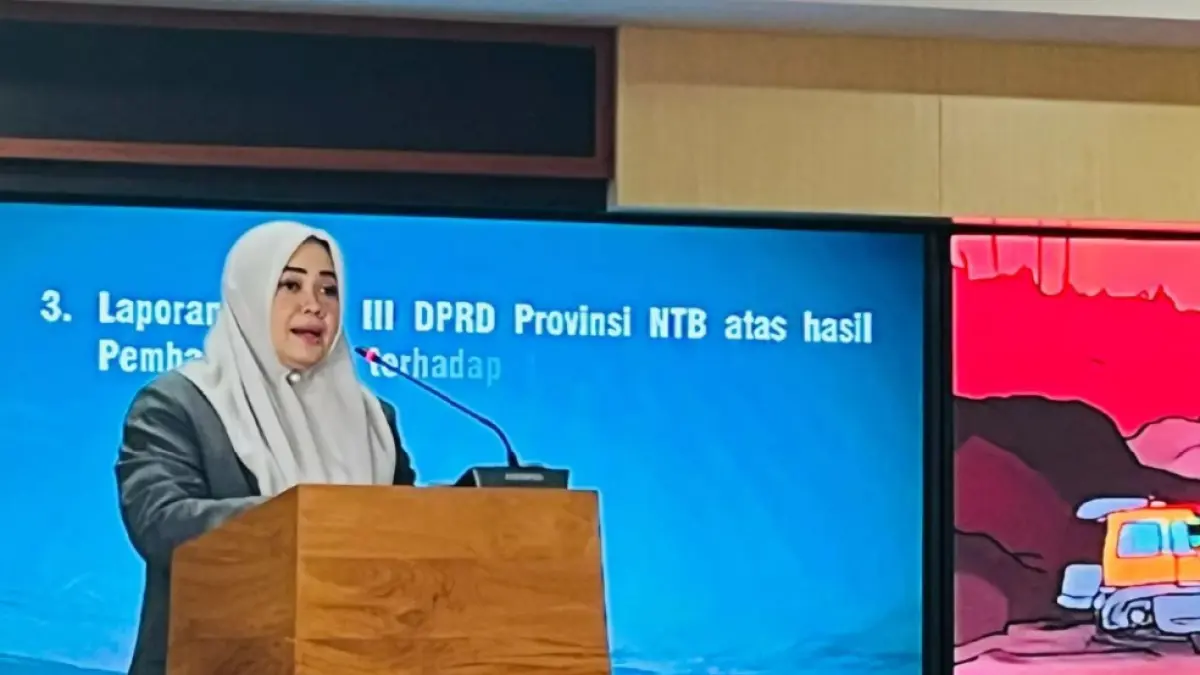 PERDA: Wagub NTB Indah Dhamayanti Putri saat menghadiri sidang paripurna DPRD NTB dengan agenda pengesahan Raperda tentang Pajak Daerah dan Retribusi Daerah di Ruang Rapat Utama Kantor Gubernur, Kamis (21/5). (DISKOMINFOTIK NTB/LOMBOK POST)