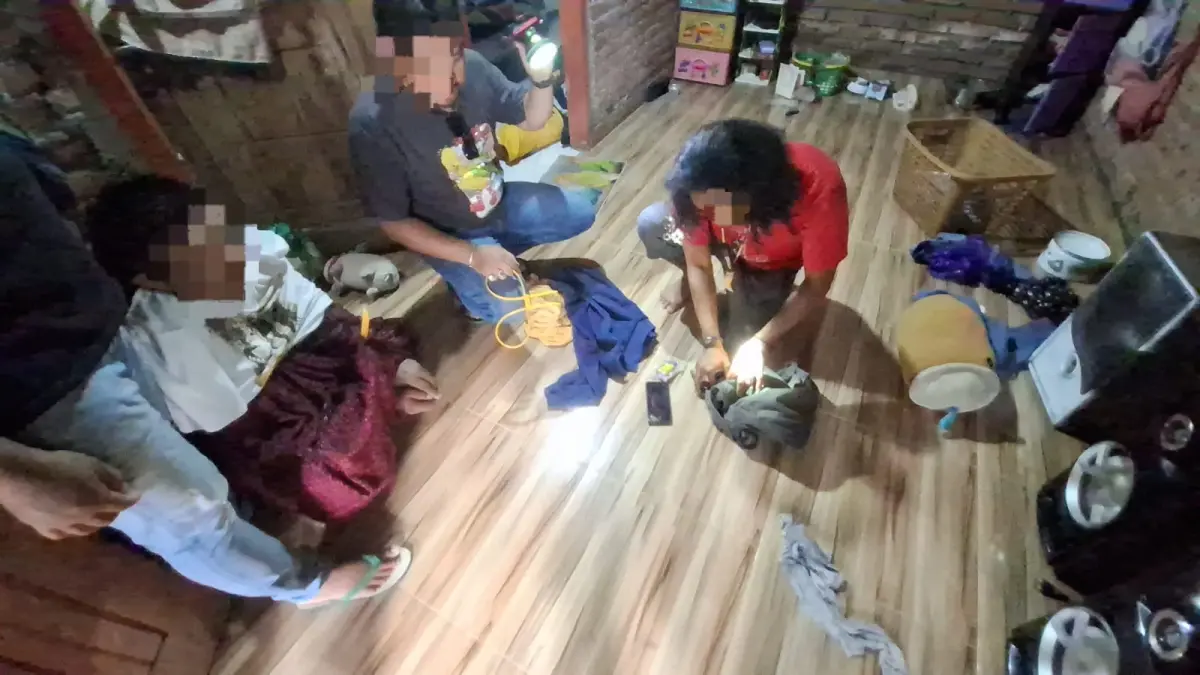 Seorang petani berinisial M, usia 39 tahun, asal Desa Beleka, Kecamatan Praya Timur, tak berkutik saat digerebek polisi pada Kamis (21/5). 