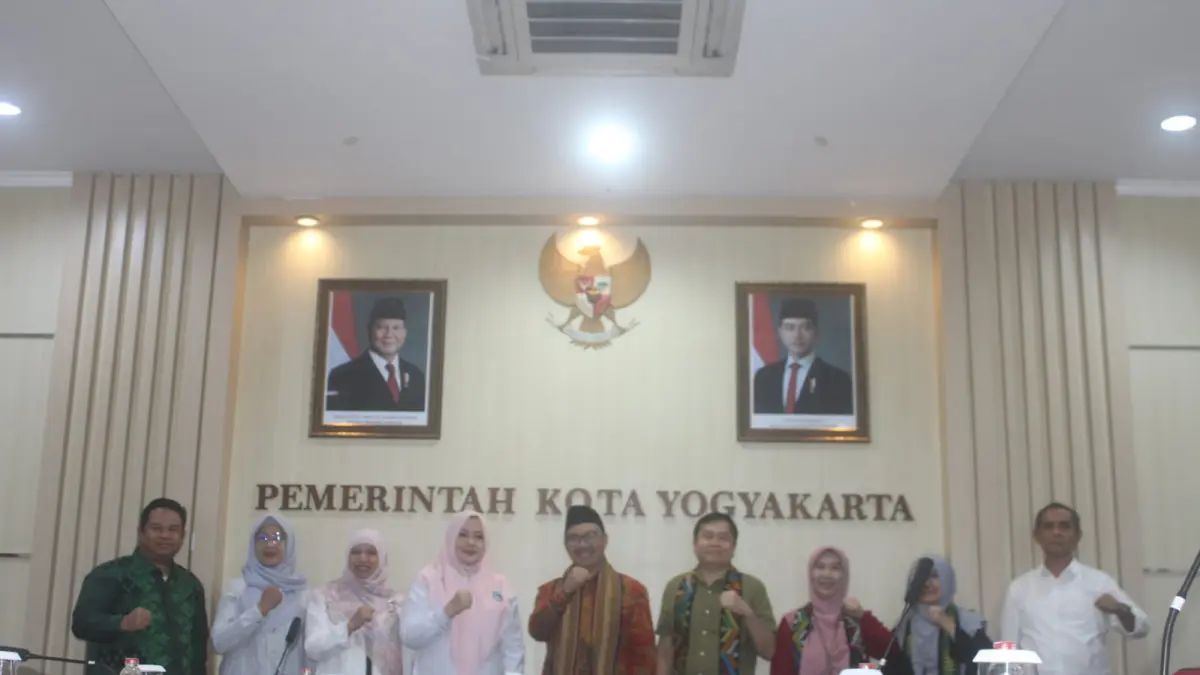 Ketua BKOW NTB Indah Dhamayanti Putri bersama perwakilan Pemkot Jogjakarta usai berdiskusi terkait stunting. (BKOW NTB/LOMBOK POST)