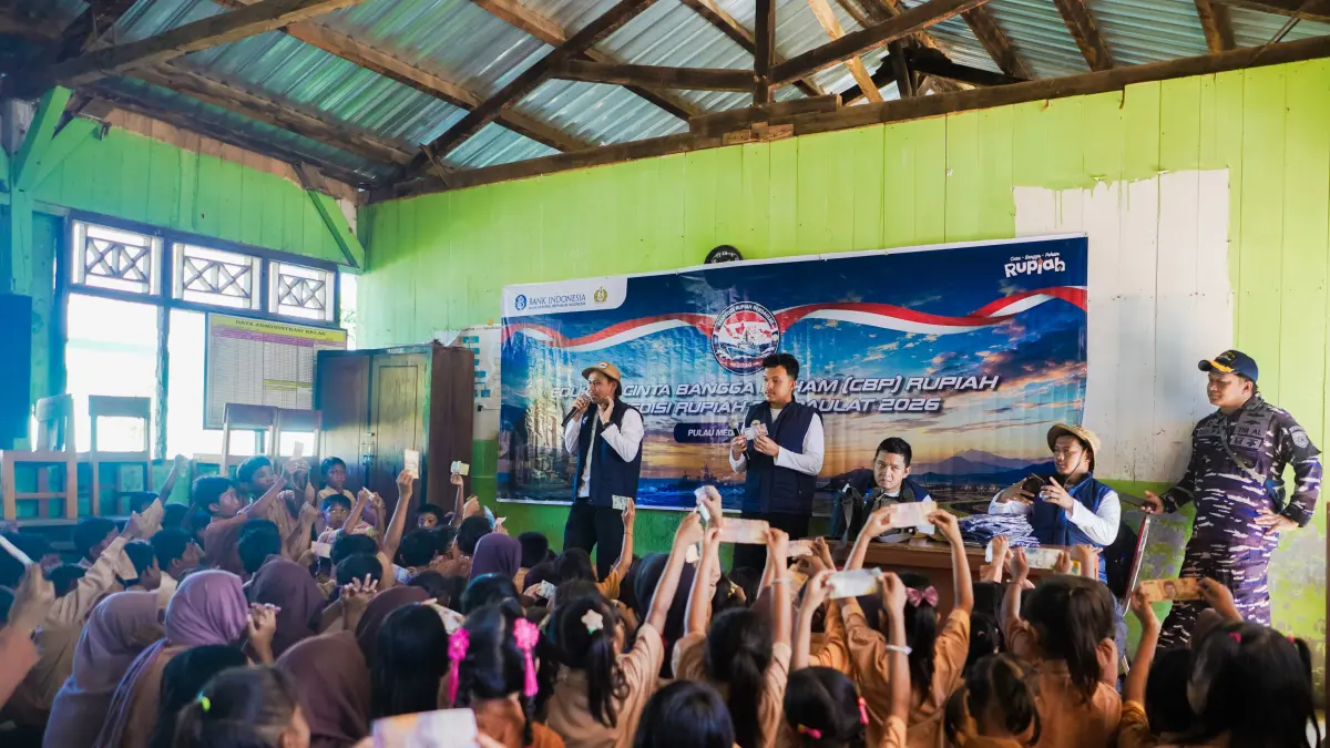 SUKSES: Bank Indonesia bersama TNI AL sukses menyalurkan Rp 8,34 Miliar uang layak edar ke lima pulau 3T di NTB. (Humas BI NTB)