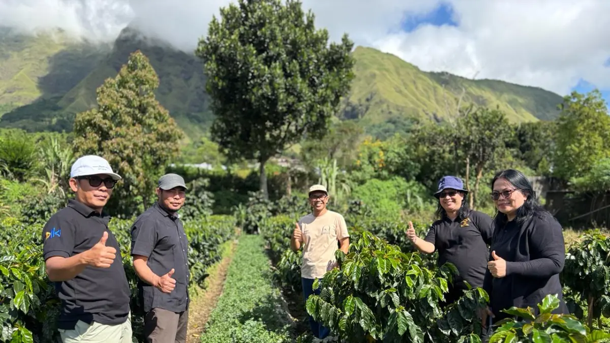 Tim Kanwil Kemenkum NTB melakukan pengawasan dan pendampingan terhadap MPIG Kopi Arabika Sembalun di Lombok Timur guna memastikan kualitas dan reputasi produk Indikasi Geografis tetap terjaga.