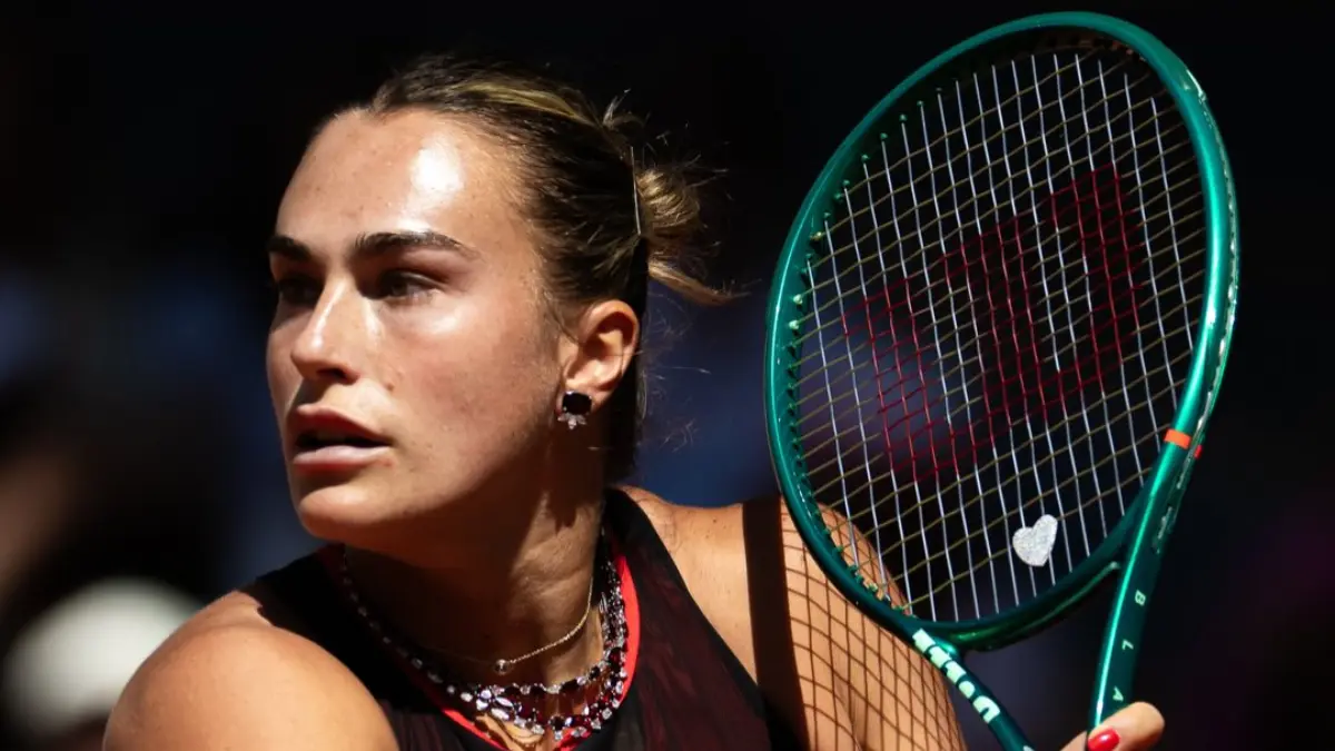 Aryna Sabalenka tampil dominan saat menaklukkan Jessica Bouzas Maneiro di babak pertama Roland Garros 2026. (Instagram WTA)
