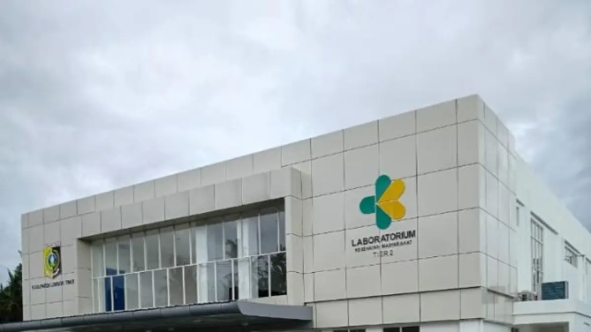 BELUM BEROPERASI: Kondisi Laboratorium Kesehatan Masyarakat yang sudah selesai di bangun namun belum bisa dioperasikan karena terkendala alat. 