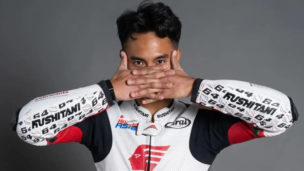 Mario Aji kembali absen di Moto2 Italia 2026 usai operasi fraktur servikal C6-C7. Fokus utama kini pemulihan fisik pascaoperasi. (Instagram Mario Suryo Aji)