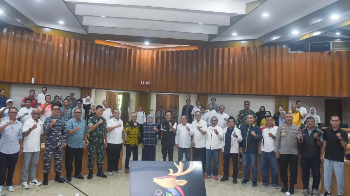 Panitia Porprov XII/2026 usai menggelar rakor bersama Ketua DPRD NTB Baiq Isvie Rupaeda dan Sekda NTB Abul Chair. (KOMINFOTIK NTB)