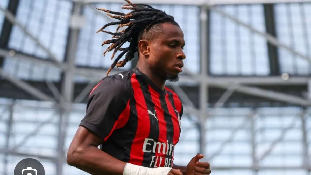 SEGERA KEMBALI: Samuel Chukwueze, pemain AC Milan yang sempat dipinjam Fulham namun tak dipermanenkan. (Istimewa) 