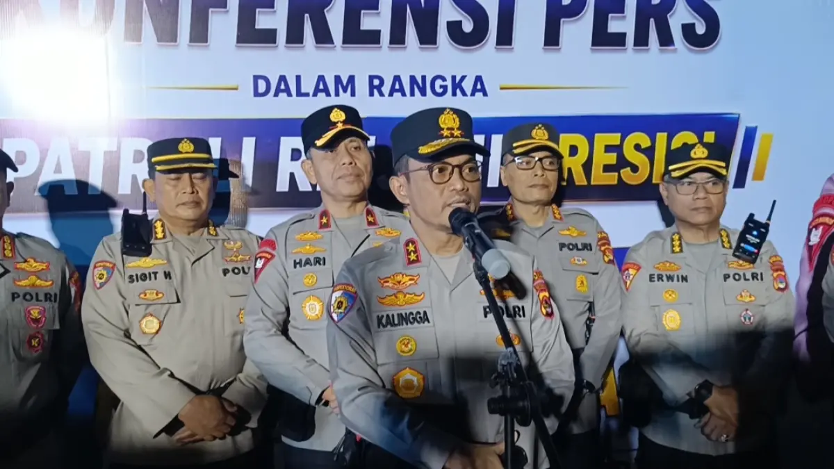 Kapolda NTB Irjen Pol Kalingga Rendra Raharja menyampaikan data pengungkapan kasus 3C dalam konferensi pers, Sabtu malam (30/5).