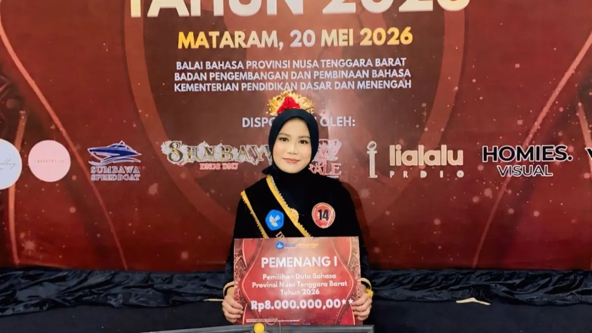 DUTA BAHASA: Tiwi Septiani, mahasiswi Unram meraih Juara 1 Duta Bahasa NTB 2026.


