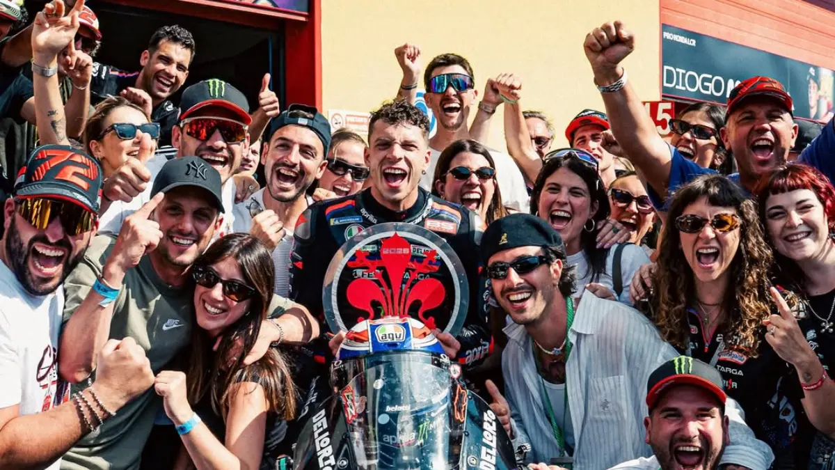 Marco Bezzecchi ukir sejarah di Mugello. Rider Aprilia menjadi pembalap Italia keenam yang menjuarai GP Italia di kandang sendiri. (Instagram Marco Bezzecchi)