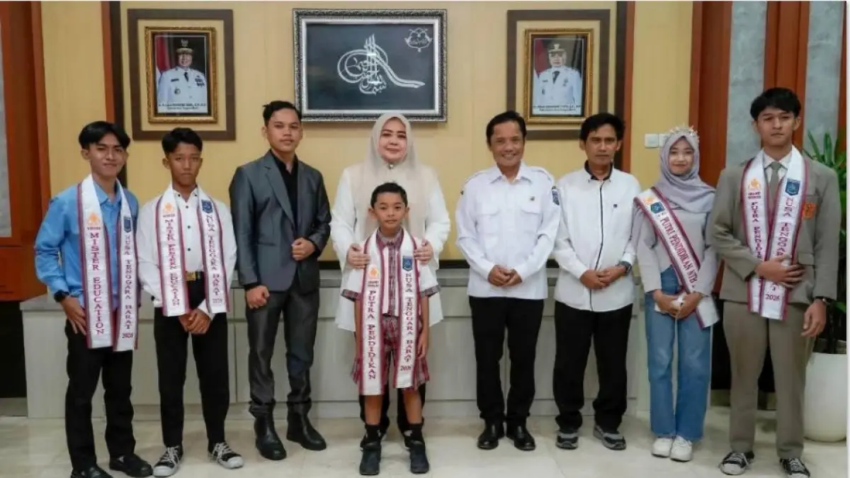 PENDIDIKAN: Wagub NTB Indah Dhamayanti Putri saat menerima audiensi Dewan Pimpinan Daerah Yayasan Pemuda Prestasi dan Duta Pendidikan Indonesia di Ruang Kerja Wagub NTB, Rabu (3/6). (DISKOMINFOTIK NTB/LOMBOK POST)