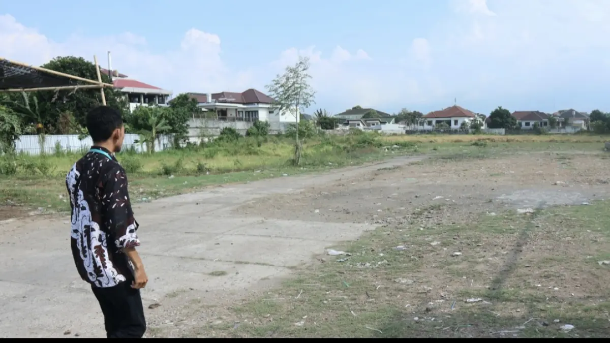 Lahan seluas 31.963 meter persegi (m2) di Jalan Ismail Marzuki, Kelurahan Cilinaya, Cakranegara, Mataram, tercatat sebagai aset Pemprov NTB. Aset ini mangkrak setelah menyisakan persoalan hukum.&nbsp;