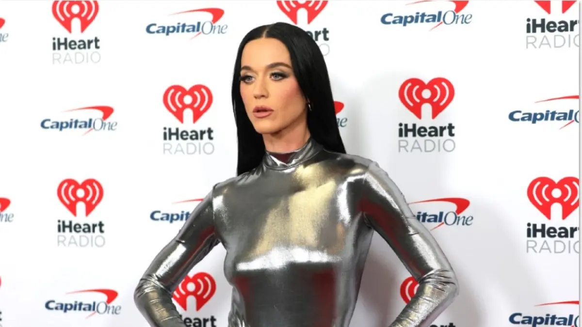 PENGISI ACARA: Penyanyi Katy Perry akan meramaikan upacara pembukaan Piala Dunia 2026 di SoFi Stadium, Inglewood, atau sebelum laga Amerika Serikat versus Paraguay di grup D, Sabtu (13/6). (AFP)