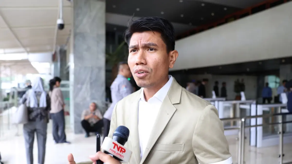 Wakil Ketua Komisi II DPR RI Bahtra. (IST/LOMBOK POST).