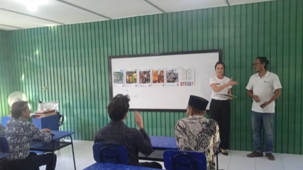 NYAMAN: Area dalam ruang kelas baru SDN 2 Pohgading, Kecamatan Pringgabaya, Lombok Timur yang tahan gempa. (WAHYU/LOMBOK POST) 