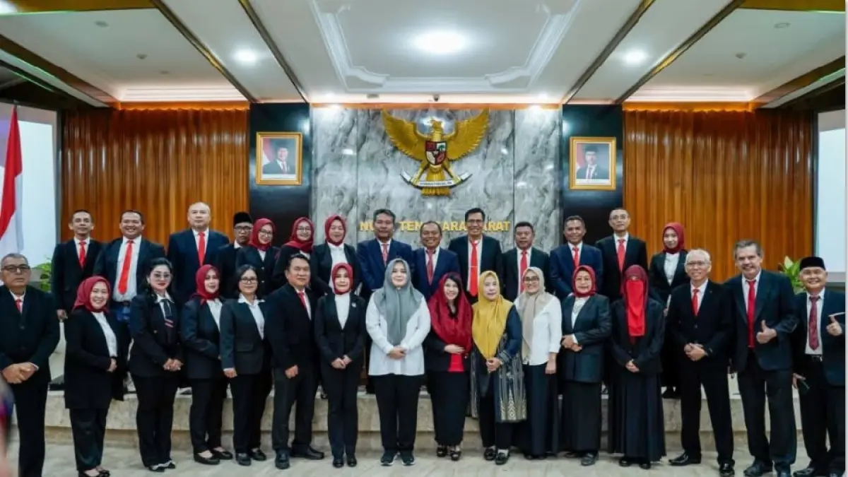 PARIWISATA: Wagub NTB Indah Dhamayanti Putri saat menghadiri pelantikan pengurus DPD Asita NTB periode 2026-2031 di Gedung Sangkareang, Kantor Gubernur NTB, Rabu (10/6). (DISKOMINFOTIK NTB/LOMBOK POST)