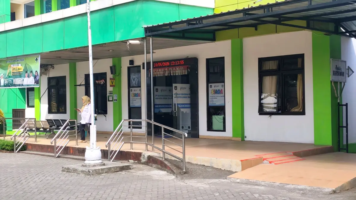 Puskesmas Praya menjadi satu dari enam lokasi observasi yang dilakukan HWDI NTB. Puskesmas ini dianggap belum ramah disabilitas. (Dewi/Lombok Post) 