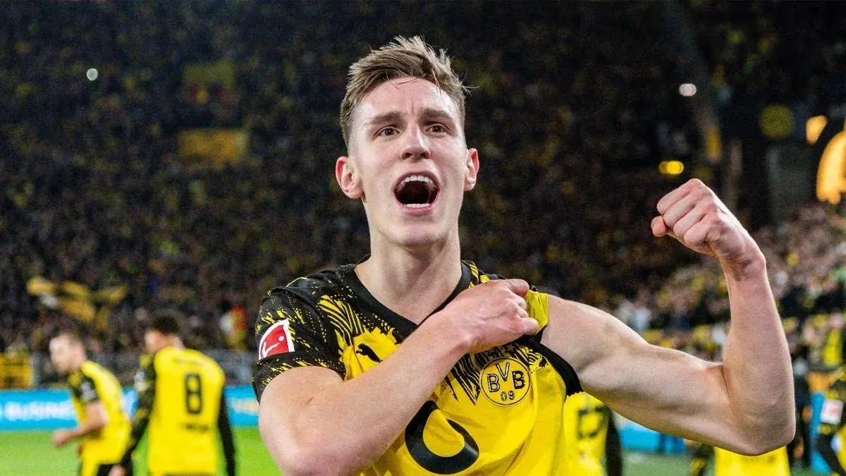 Real Madrid bidik bek Borussia Dortmund Nico Schlotterbeck. Klausul rilis sang pemain di kisaran 50-60 juta euro siap ditebus.