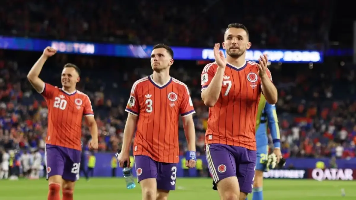 Pemain Skotlandia memberikan penghormatan pada pendukungnya usai mengalahkan Haiti di Piala Dunia 2026. (FIFA)