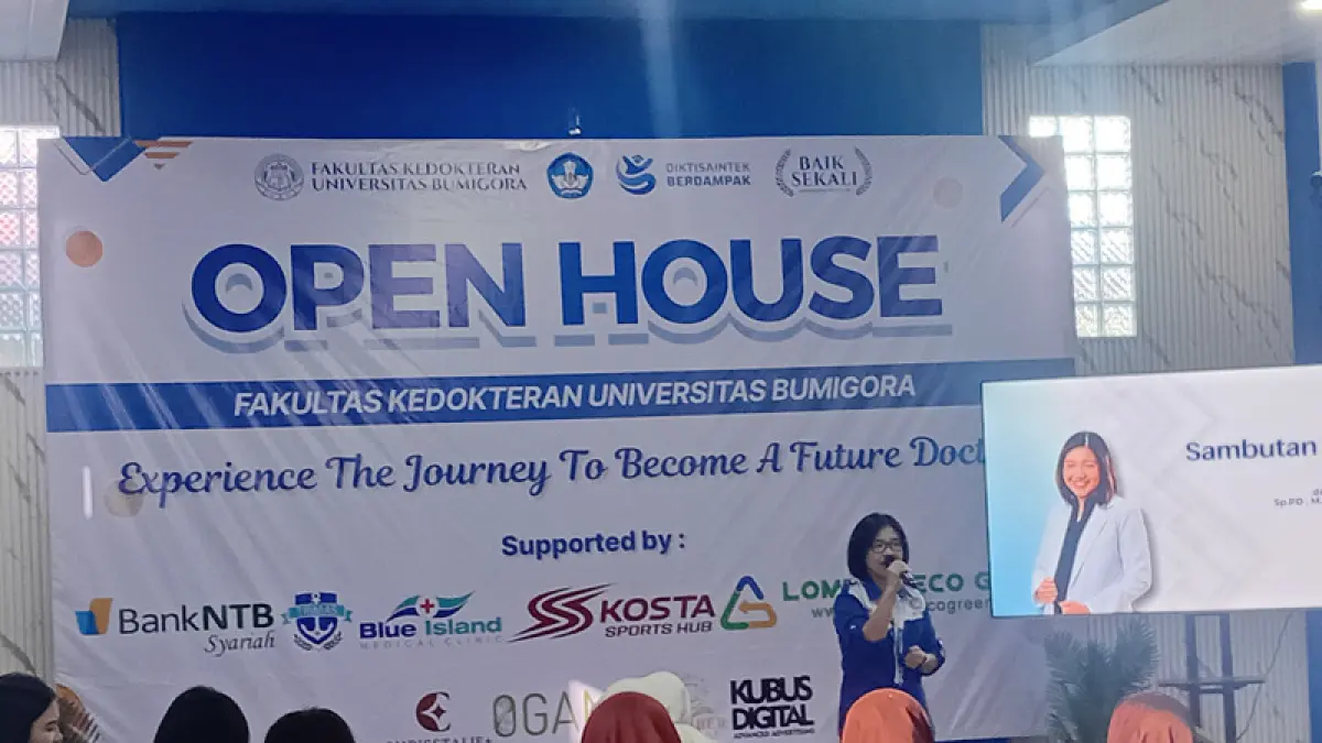 OPEN HOUSE : Para Calon Mahasiswa antusias mendengarkan pemaparan materi Prospek kuliah kedokteran di Fakultas Kedokteran UBG, oleh sejumlah Narasumber dari setempat.
