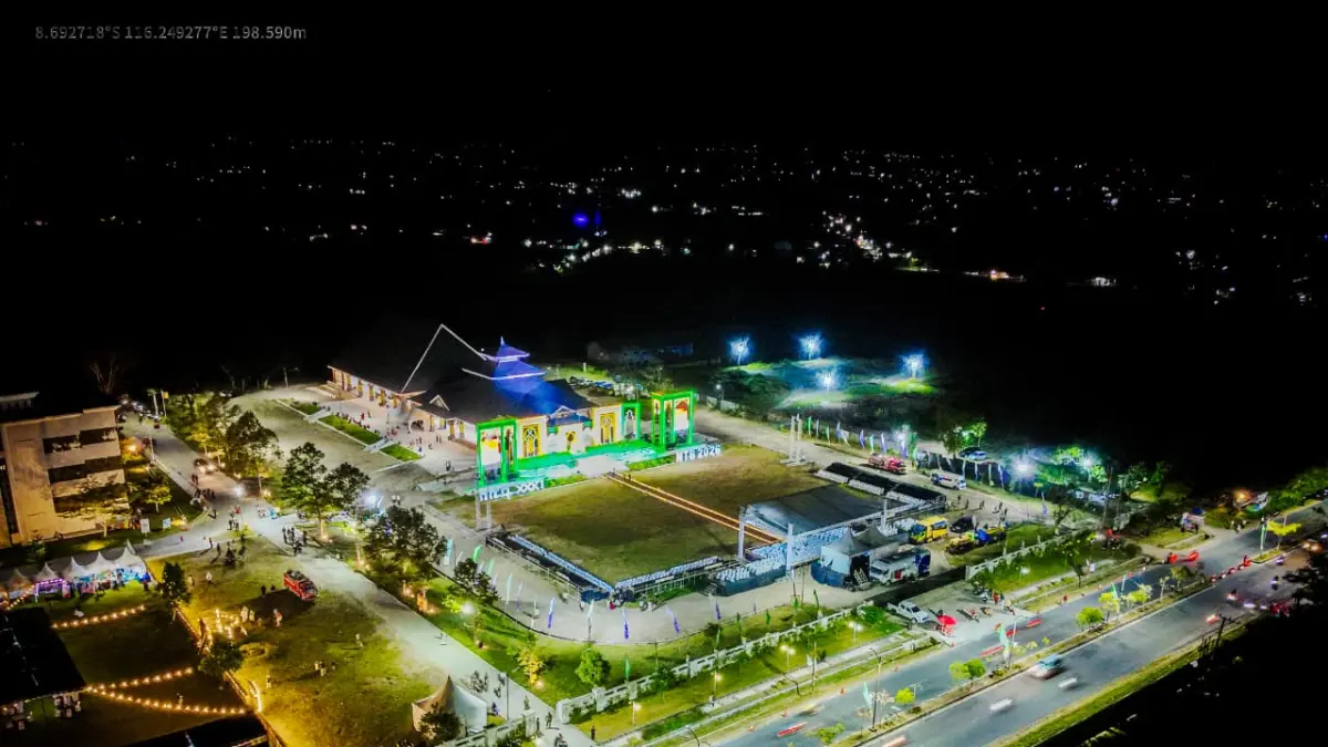 Arena MTQ Tingkat Provinsi NTB 2026 terang benderang dengan sinar lampu dari listrik PLN yang andal.