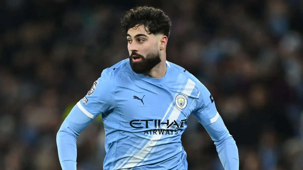 Josko Gvardiol resmi tolak Real Madrid dan pilih bertahan di Manchester City hingga 2031. Simak detail kontrak baru Gvardiol di sini!