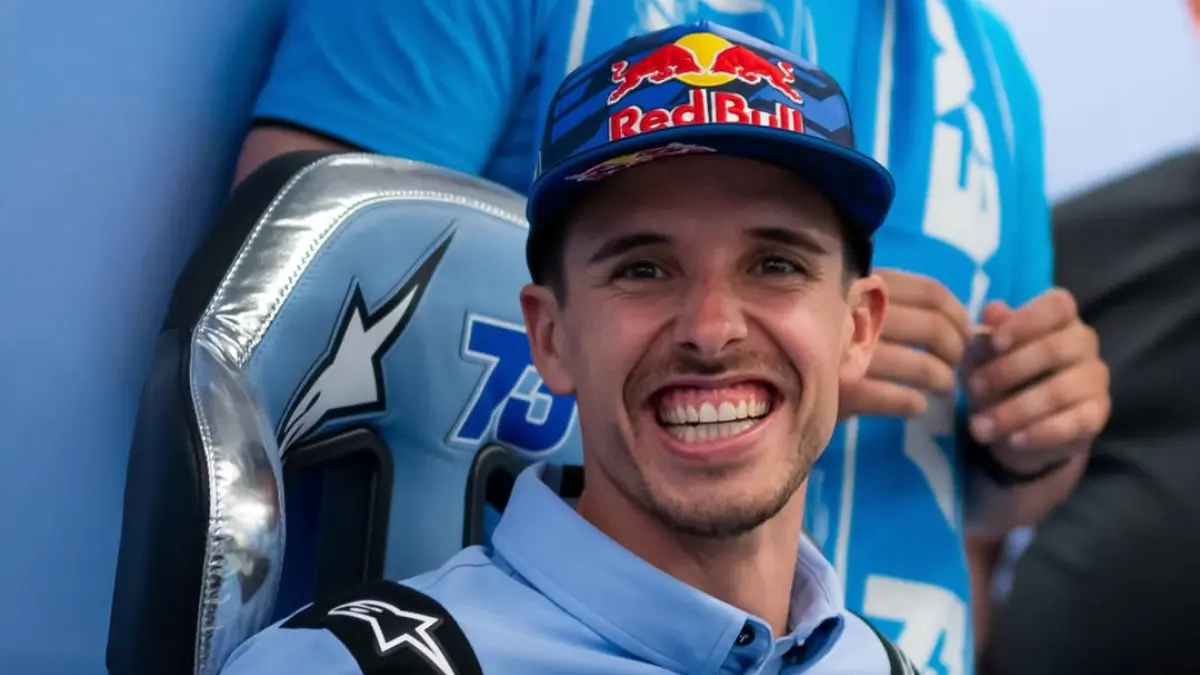Alex Marquez bertolak ke Brno untuk MotoGP Ceko 2026. Rider Gresini itu menunggu hasil tes medis demi comeback usai cedera. (Instagram Gresini Racing)