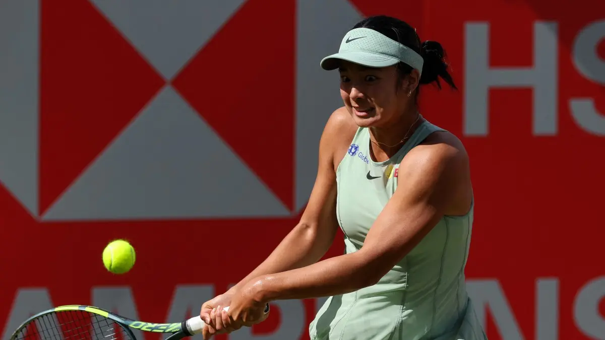 Alexandra Eala kalahkan juara Queen’s Donna Vekic di Berlin Open. Nikola Bartunkova juga mengejutkan Elise Mertens. (Photo by AFP)