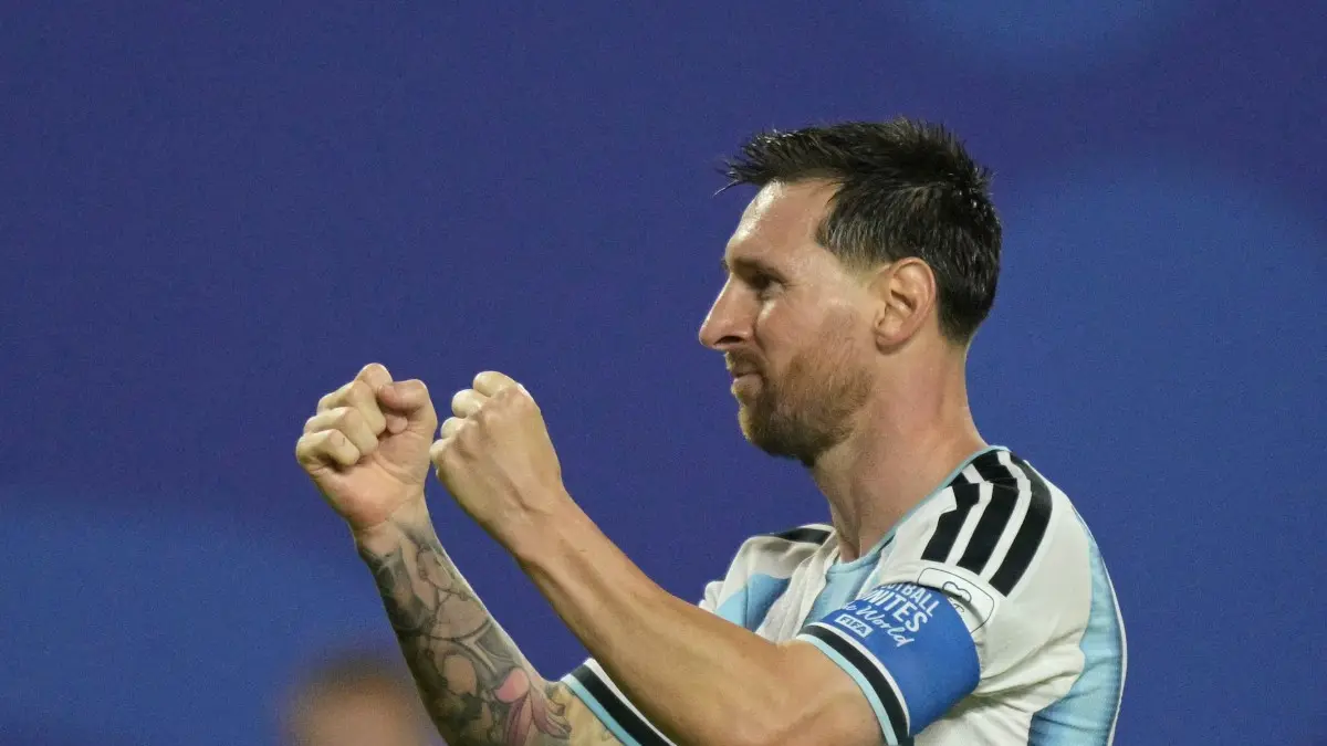 Lionel Messi memuji Rafael Nadal usai mencetak hattrick di Piala Dunia 2026. Ia mengaku memiliki semangat juang yang sama. (Photo AFP)