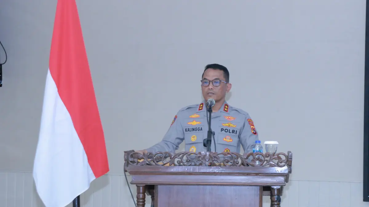 Kapolda NTB Irjen Pol Kalingga Rendra Raharja memimpin entry meeting audit kinerja di Gedung Rupatama Polda NTB, Kamis (18/6).