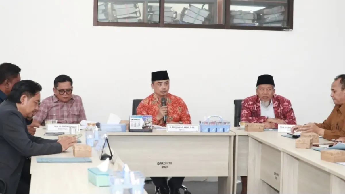Komisi I DPRD NTB menggelar rapat dengan anggota pansel KPID NTB, Senin lalu (15/6). Forum menyepakati Kadiskominfotik NTB Ahsanul Khalik sebagai ketua timsel.