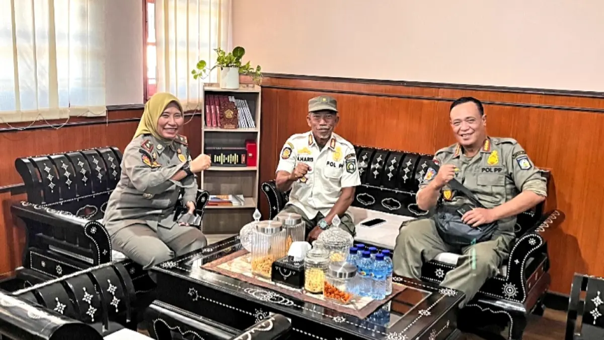 Satpol PP NTB dan Sumbawa memperkuat barisan untuk memberantas peredaran rokok dan tembakau ilegal di wilayah Bumi Gora.