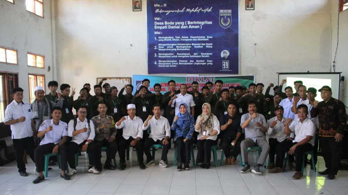 MANDIRI EKONOMI: Para peserta diklat kewirausahaan teknis perbengkelan motor untuk memperkuat kemandirian ekonomi di Lombok Tengah, Rabu (17/6). (IST/LOMBOK POST)