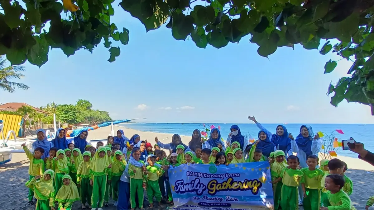 RA MIN Karang Baru Mataram di Pantai Melase, Batu Layar, Kamis (18/6/2026). (Humas)