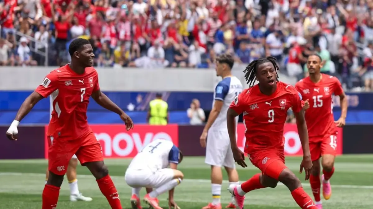 Timnas Switzerland menjadi pemimpin klasemen sementara Grup B usai membantai Bosnia di laga kedua Piala Dunia 2026. (FIFA)