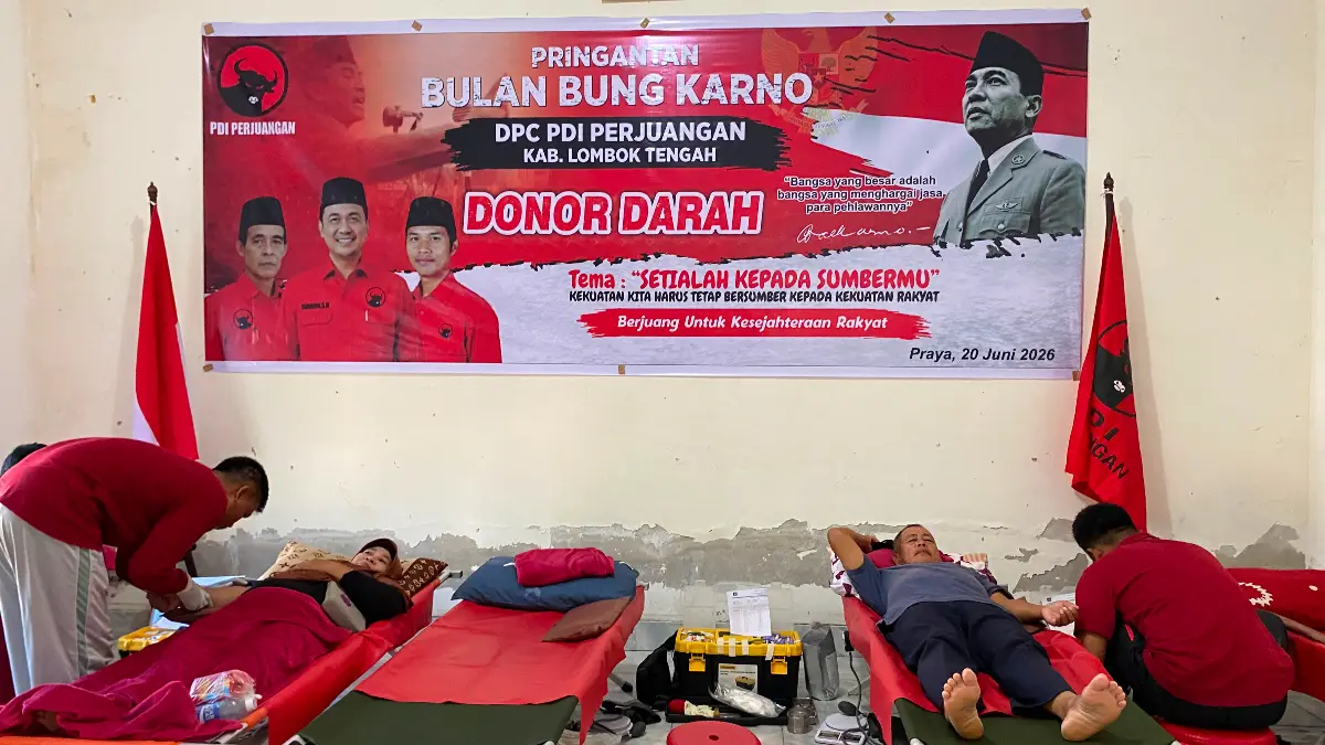 PDIP Lombok Tengah peringati Bulan Bung Karno dengan donor darah, pengobatan gratis, dan layanan kesehatan yang akan rutin digelar.