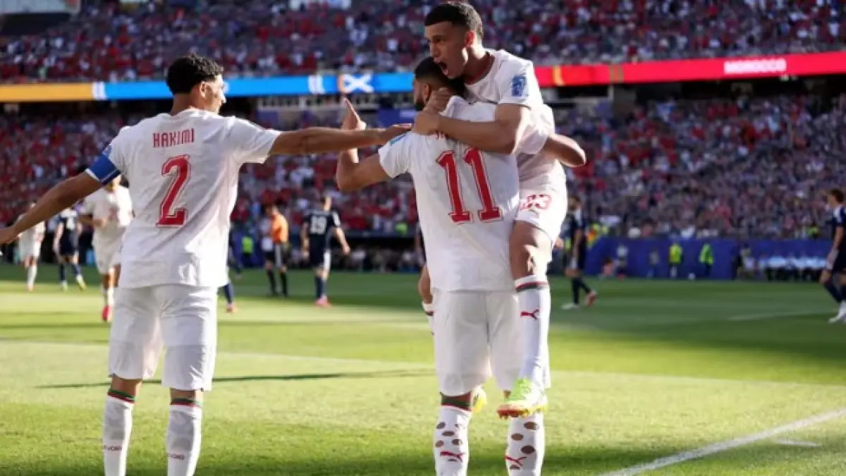 Pemain Maroko merayakan gol tunggal ke gawang Skotlandia. (FIFA)