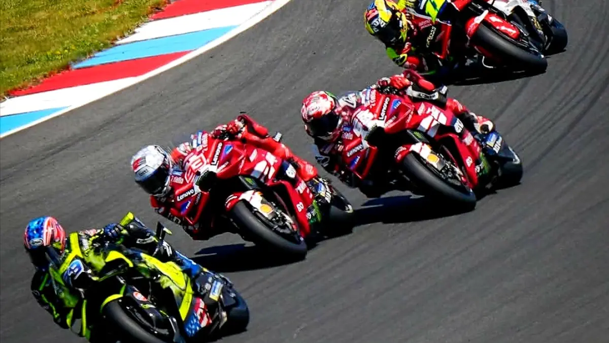 Ai Ogura berhasil finis di posisi kedua MotoGP Ceko di Sirkuit Brno, Minggu (21/6). Rookie asal Jepang itu tampil impresif dan hanya kalah dari Marc Marquez yang keluar sebagai pemenang. (Dok MotoGP)