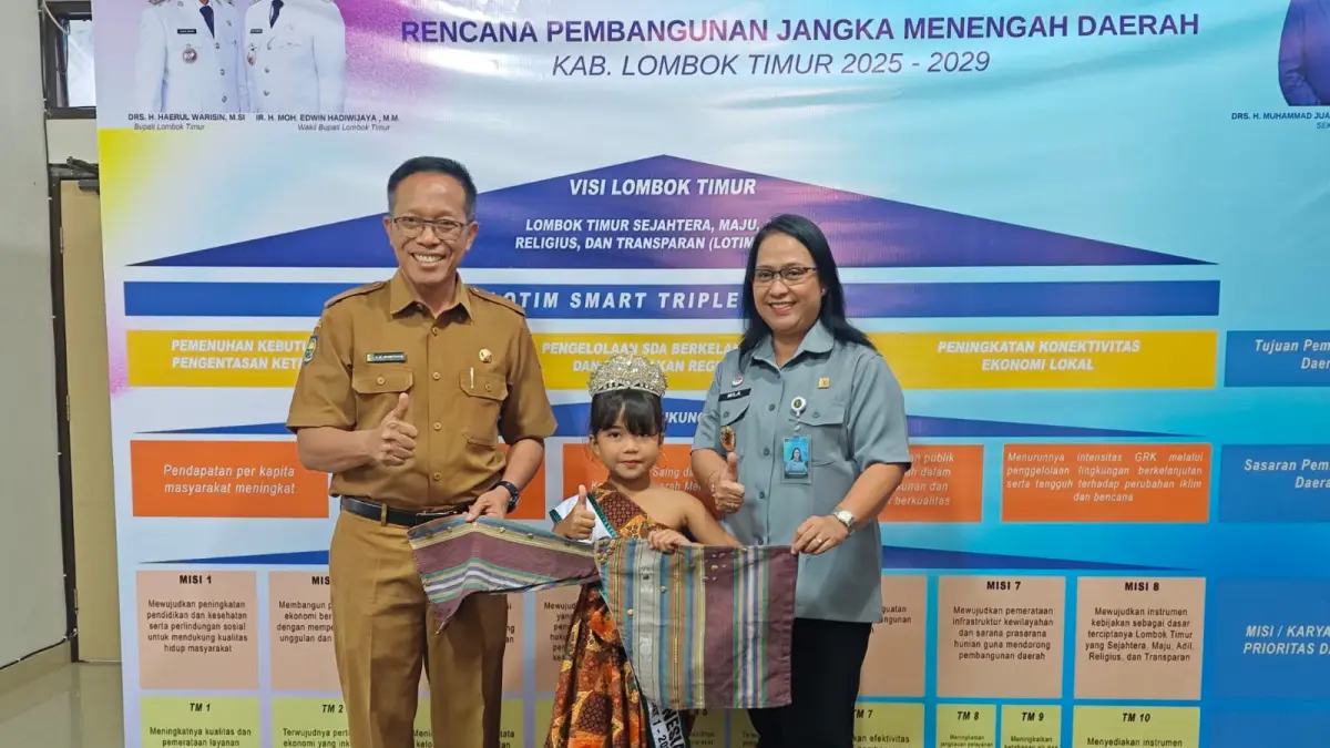 Kakanwil Kemenkum NTB I Gusti Putu Milawati (kanan) terus mendorong penguatan perlindungan Kekayaan Intelektual (KI) dan Kekayaan Intelektual Komunal (KIK) di Lombok Timur, Senin (22/6).