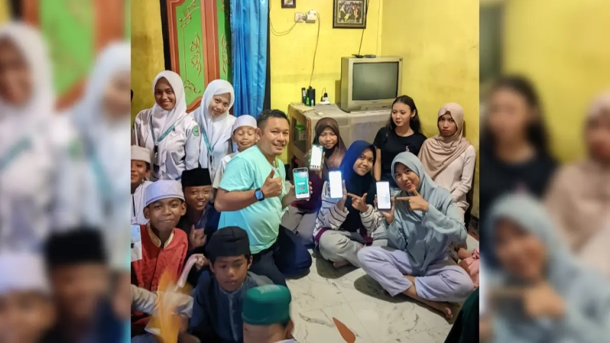 SOLUSI AMAN: Suwandira, A.Md.,Per saat menyosialisasikan aplikasi SIBESTI CAKRA pada remaja sebagai ruang curhat digital yang aman.&nbsp;