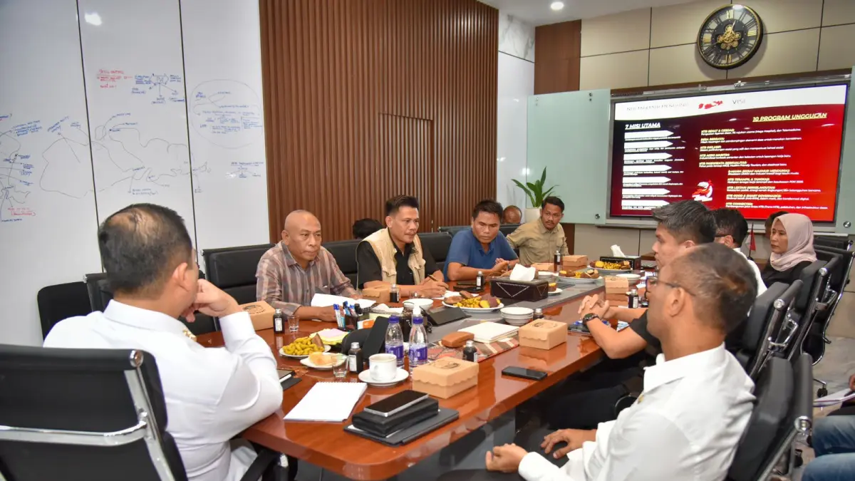 Hearing di Kantor Gubernur, Bulog NTB Tegaskan Pengadaan Jagung Bebas PPh 22 dan Siap Fasilitasi Restitusi Pajak Petani. (IST)