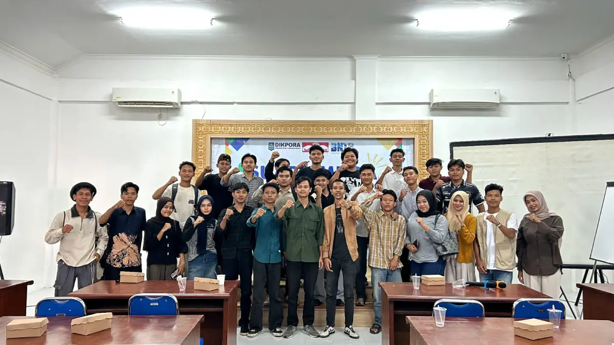 Peserta FGD kepemudaan bersama narasumber. (DIKPORA NTB)