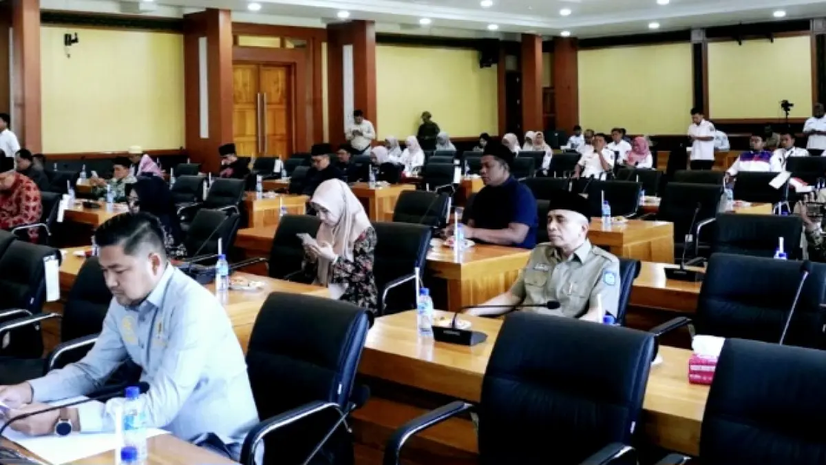 Fraksi DPRD NTB ramai menyoroti tingginya Sisa Lebih Pembiayaan Anggaran (SiLPA) Pemprov NTB tahun anggaran 2025 dalam rapat paripurna, Kamis (25/6). Nilai SiLPA mencapai lebih dari Rp 431 miliar.