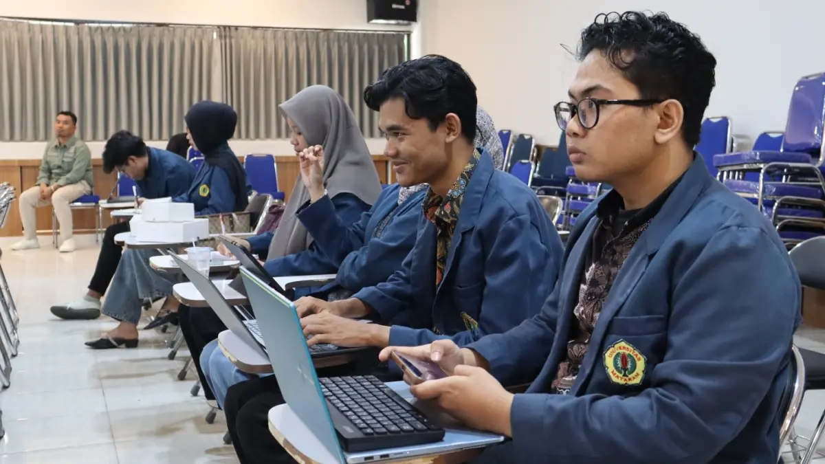 BIMTEK: Mahasiswa Unram mengikuti bimtek dalam meningkatkan kualitas proposal PKM di Ruang Senat FKIP Unram, pekan lalu.
