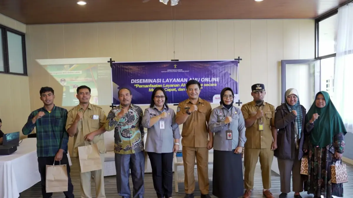 Kepala Kanwil Kemenkum NTB I Gusti Putu Milawati saat sosialisasi legalitas usaha dan Kekayaan Intelektual bagi pelaku UMKM Sembalun di Lombok Timur.