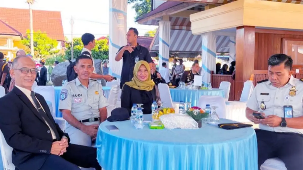 Hubungan sinergis antara Satuan Polisi Pamong Praja (Satpol PP) Provinsi NTB dan Kepolisian Republik Indonesia (Polri) semakin kokoh.